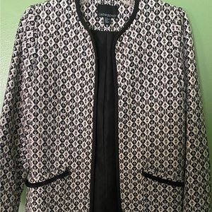 Cynthia Rowley black& white topper.